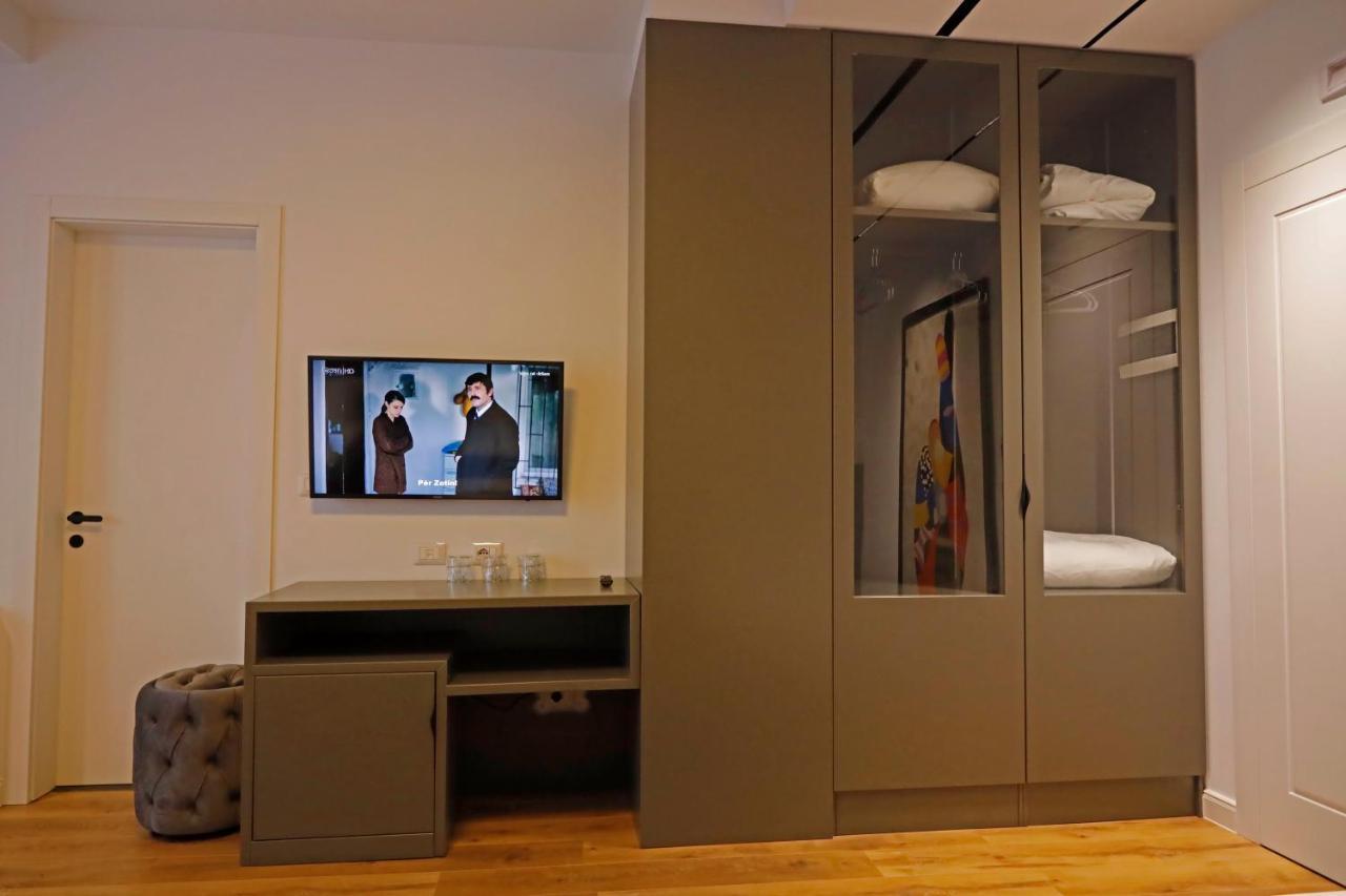 Mark Hotel Tirana Bërxull Eksteriør bilde